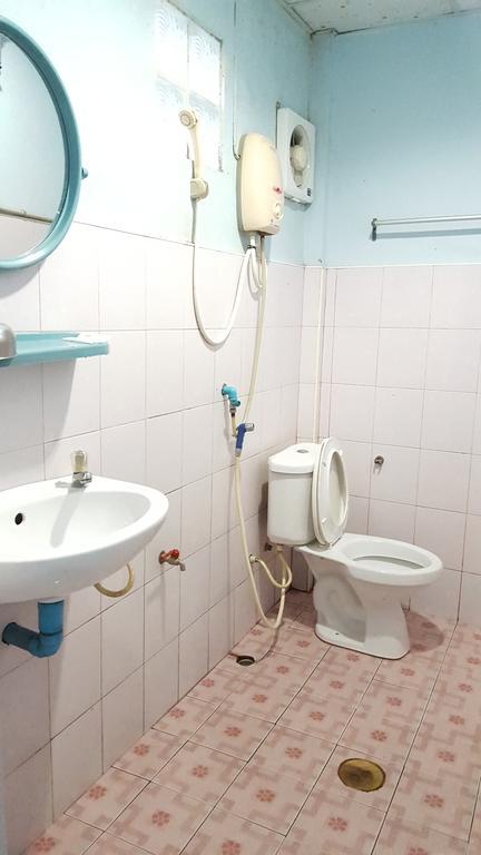 Montra Guesthouse Ranong Kültér fotó